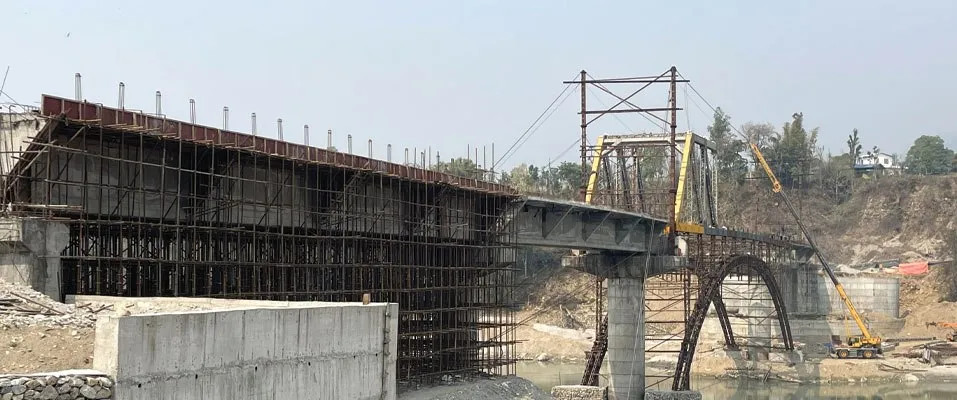 आठ वर्ष बितिसक्दा पनि निर्माण कार्यले पूर्णता पाउन सकेन ठिमुरा–देवघाट पुल