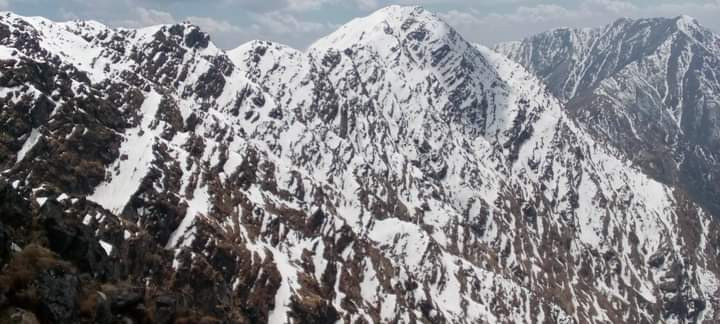 तिन दिन देखि परेको पानीले यार्सागुम्बा सङ्कलन गर्ने  समस्या स्थानिय  मानिस घर फर्कदै