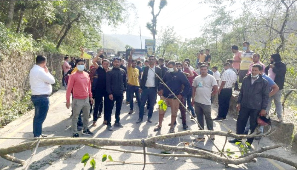युवा सँघकाे गुल्मी बन्द खुल्याे