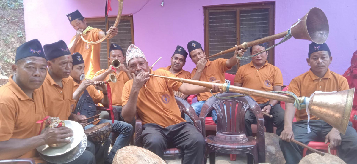 लोपोन्मुख पन्चेबाजा बचाउँदै लाङ्घाली समूदाय