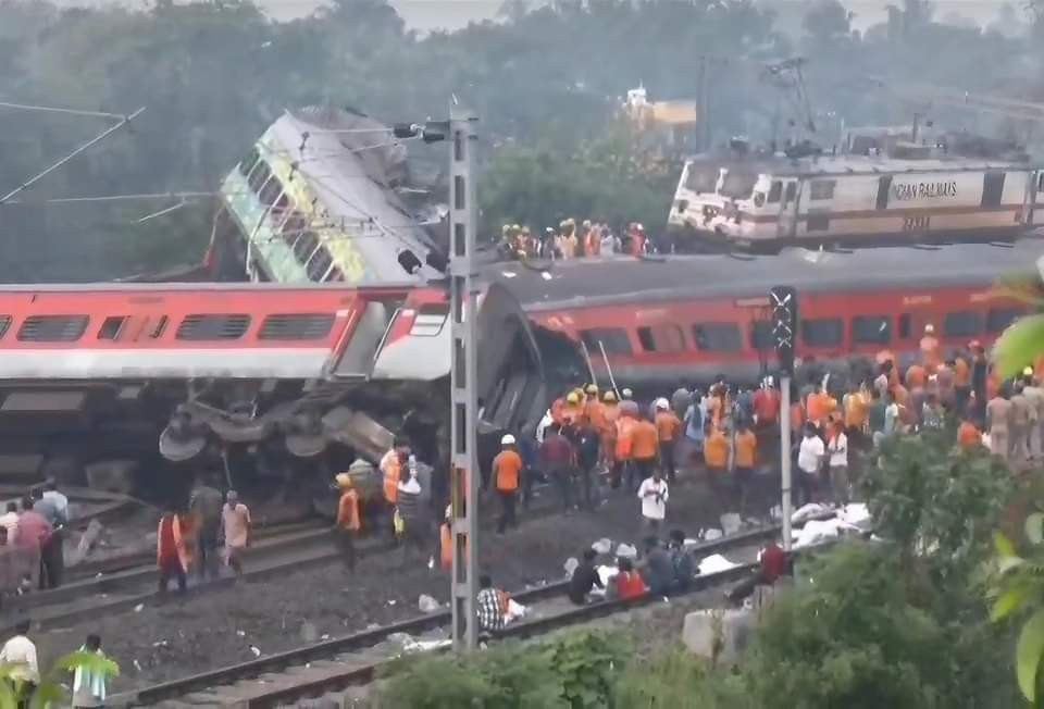 चीनमा रेल दुर्घटना : ११ रेलवे कामदारको मृत्यु