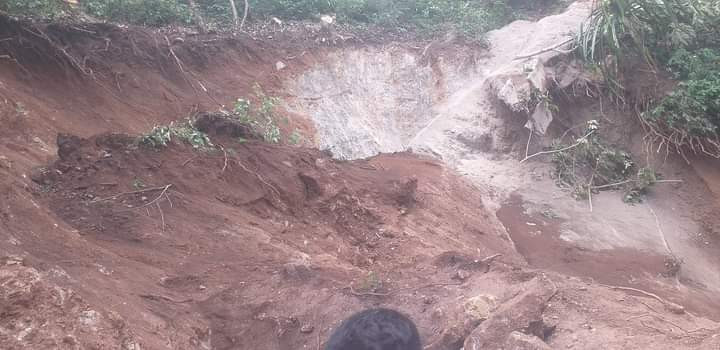 कुलो बनाउने क्रममा पहिरो जाँदा गुल्मीमा तीनजना घाईते 