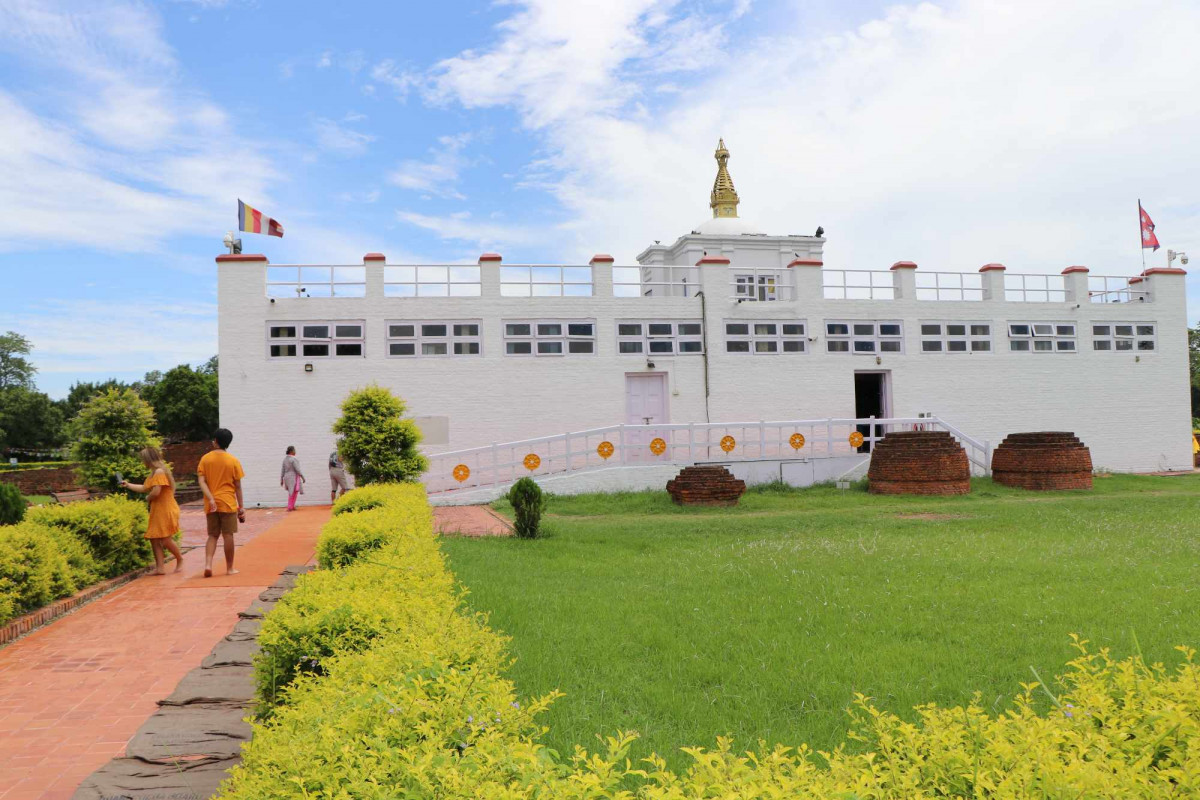 लुम्बिनी : बढ्दै पर्यटक, थपिँदै उत्साह