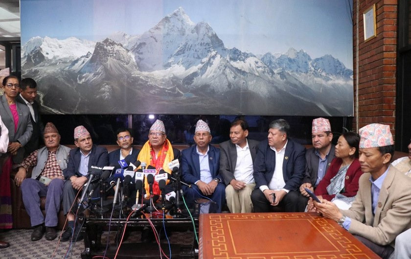 बालुवाटार जग्गा प्रकरण छानबिनका लागि मेरो सहयोगी भूमिका रहन्छ : माधव नेपाल