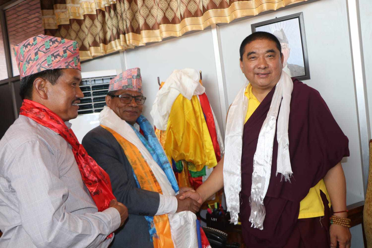 लुम्बिनी प्रदेश सभामुख घर्ती र उपाध्यक्ष लामाबीच भेटवार्ता