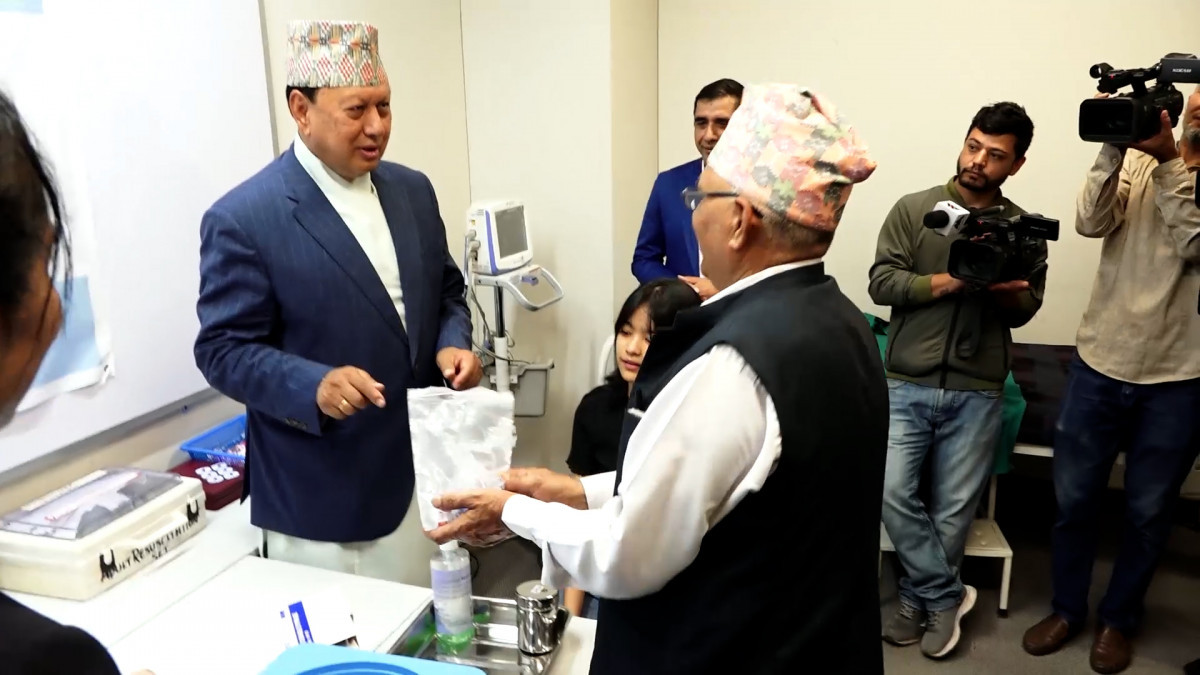 पाठेघरको मुखको क्यान्सर बिरुद्धको एचपीभी खोप लगाउन शुरु