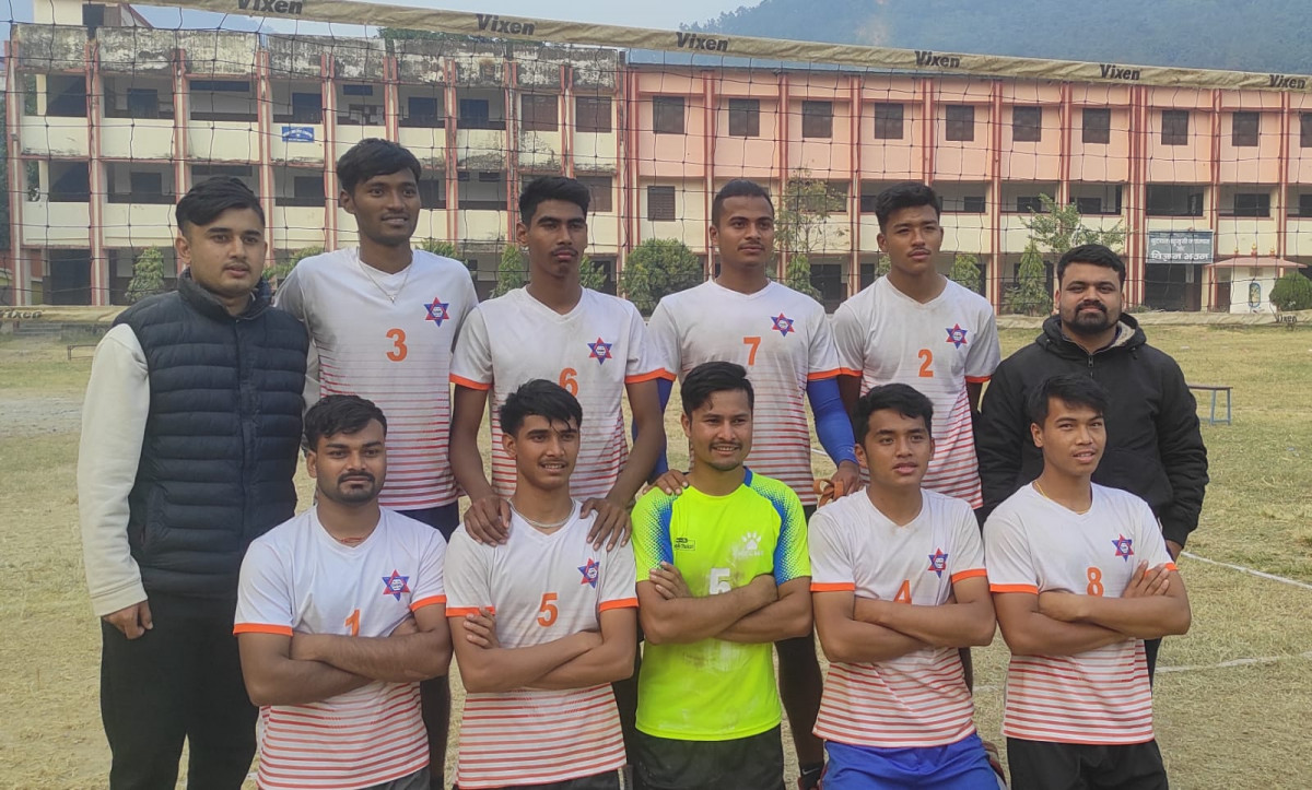 देवदह आदर्श बहुमुखी क्याम्पसलाई अन्तरकलेज भलिवलको उपाधि