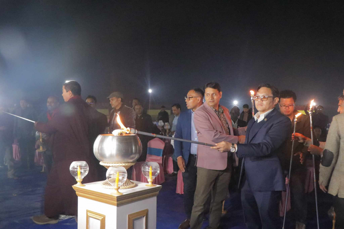 रामग्राम विकासको दुरगामी योजना शुरुवात : प्रधानमन्त्री प्रचण्डद्धारा विश्वशान्तिको आह्वान