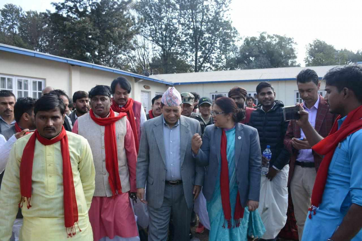 जनमत पार्टीका कार्यकर्ता द्वारा ताेडफाेड