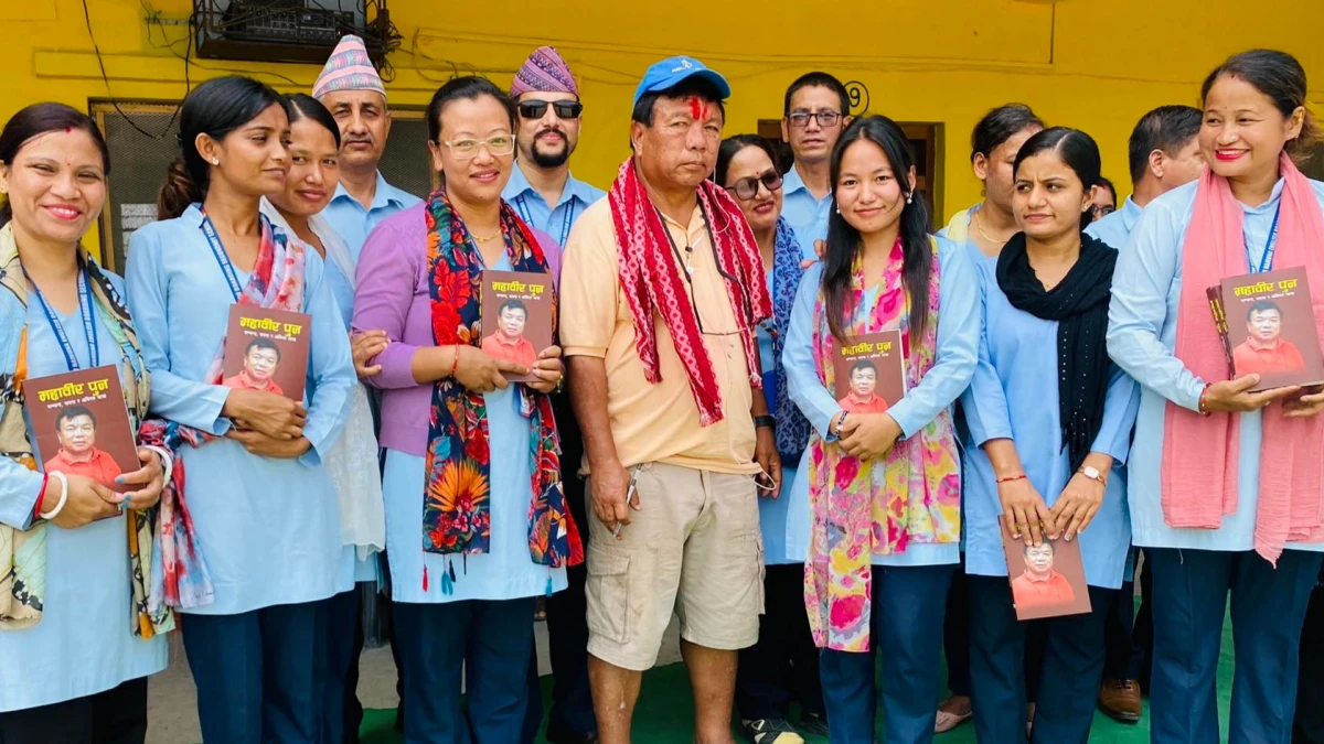 न्यु नमुना बोर्डिङले किन्यो महावीरका ५० पुस्तक