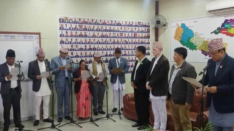 बागमतीका ६ संसदीय समिति सभापतिले लिए शपथ