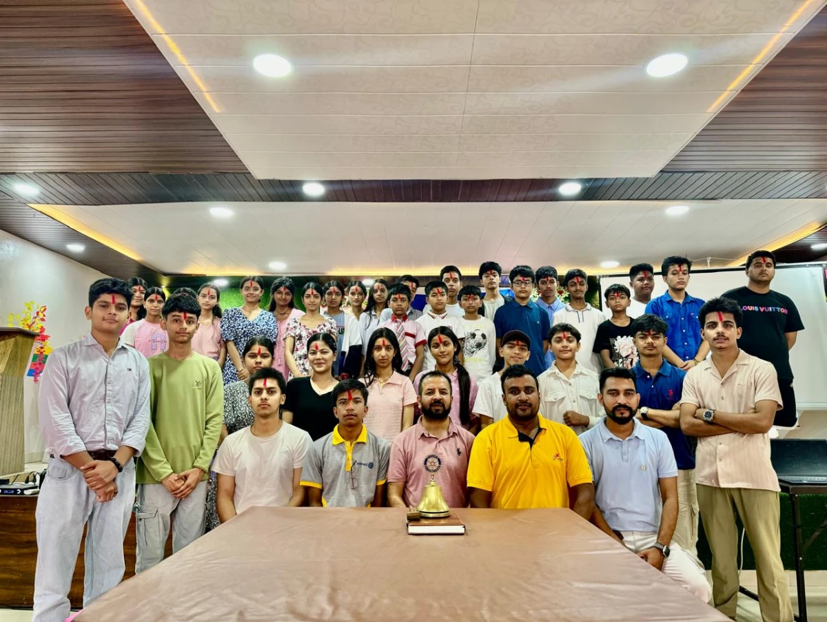 रोटरी क्लब अफ देवदहले पोखरी संरक्षण र आकस्मिक खाना अभियान संचालन गर्ने