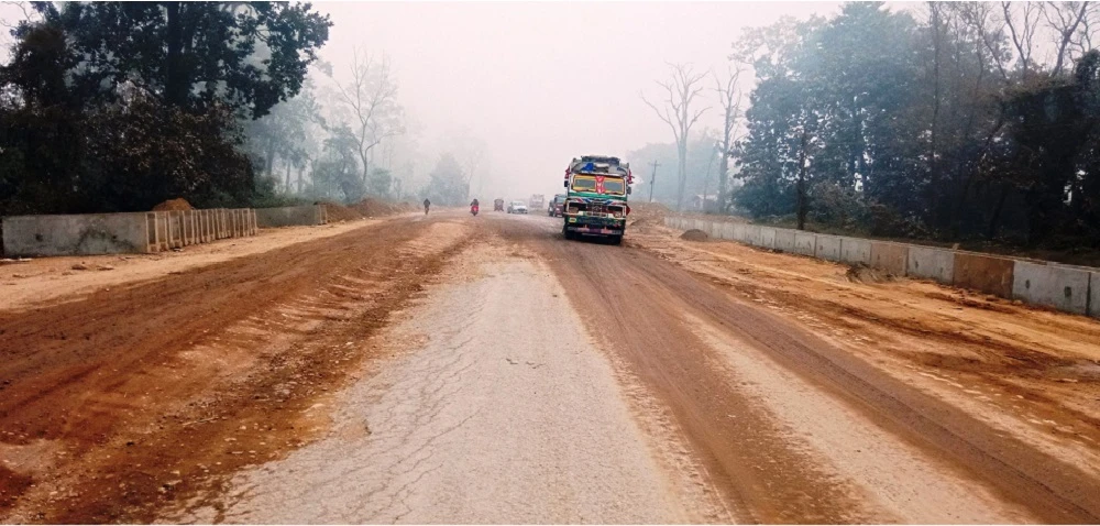 बुटवल-खैरेनी सडकखण्डको १२ किलोमिटर सडक १५ दिनमा बन्ने