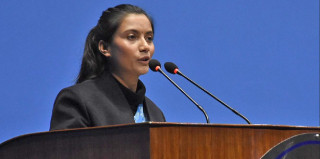 प्रतिनिधि सभामा कानुन मन्त्री सोबिता गौतमले निर्वाचन आयोगको वार्षिक प्रतिवेदन  पेस गर्ने