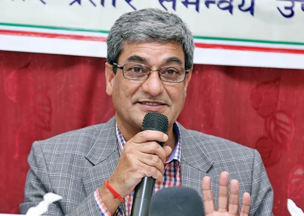 यो सरकारलाई सफल बनाउनुको विकल्प छैनः गृहमन्त्री