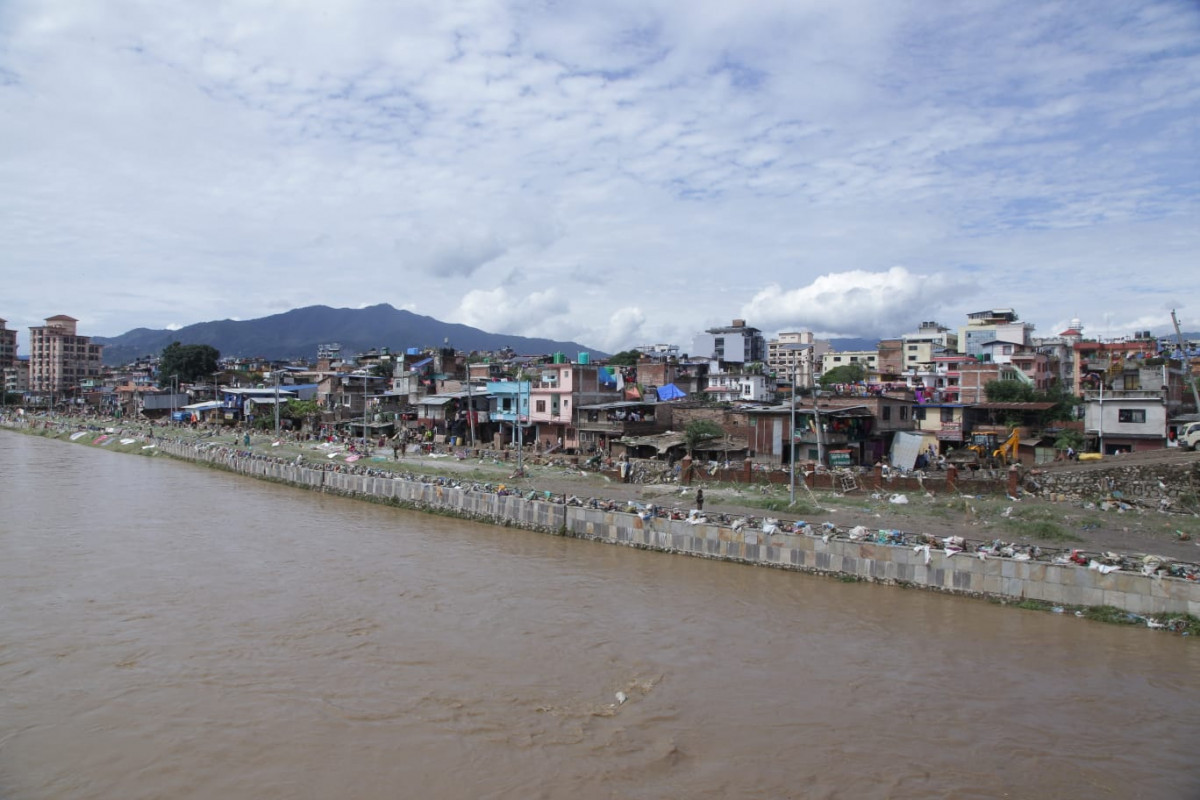बाढीपहिरोमा घरबास गुमेकालाई अस्थायी आवास बनाउन सरकारले अनुदान दिने