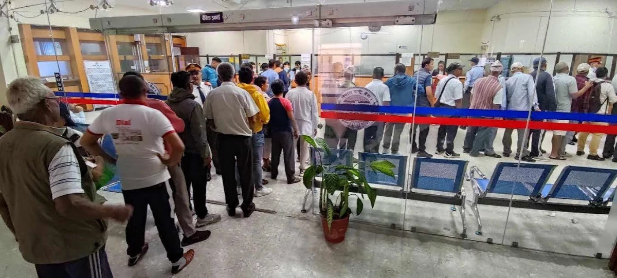 पोखराबाट ६५ करोड सुकिला नोट वितरण, आज पनि वितरण हुने