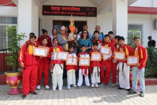 अन्तराष्ट्रिय करातें प्रतियोगितामा उत्कृष्ट प्रदर्शन गर्ने खेलाडीलाई देवदहमा सम्मान