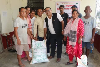 देवदह-३ द्वारा ५० प्रतिशत अनुदानमा बिउ बितरण