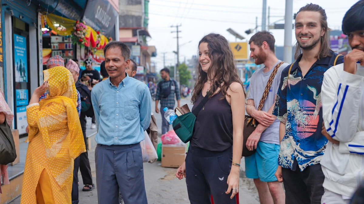  दुर्गेश थापाले ल्याए देउसी भैलो (भिडियो सहित)