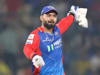 रिशव पन्तले केही बेरमै तोडे अय्यरले बनाएको आइपिएलका महँगा खेलाडी रेकर्ड