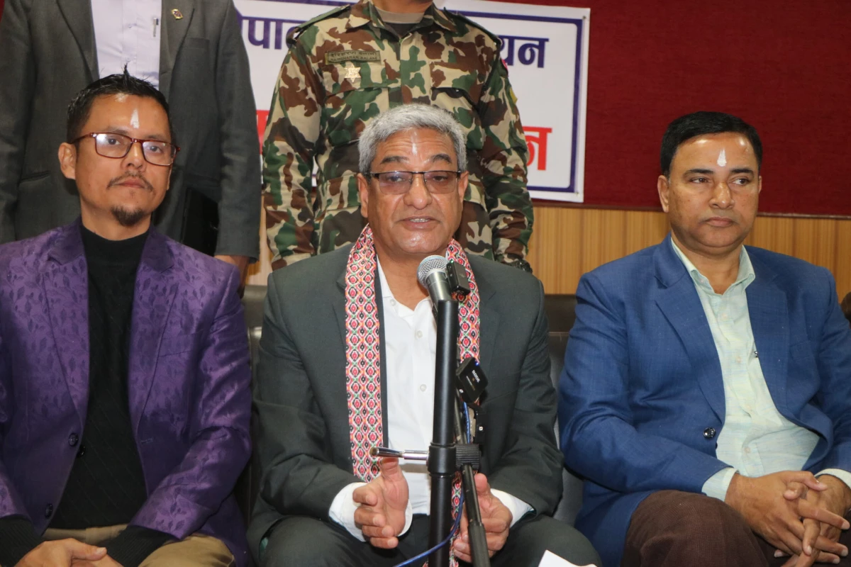 सबै दलको सहमतिमा संविधान संशोधन हुन्छ  : गृहमन्त्री लेखक