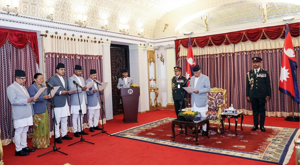 राष्ट्रपति समक्ष पाँच राजदूतले लिए शपथ