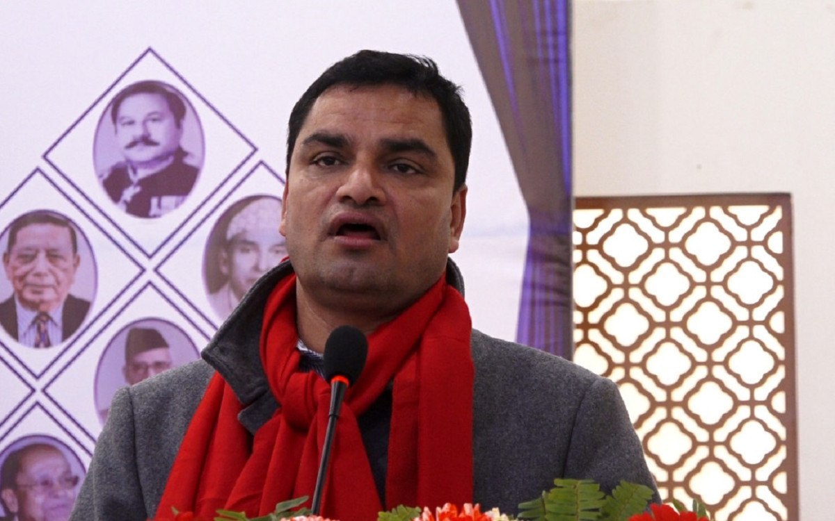 स्वास्थ्य बीमा रकम पाँच लाख पुर्‍याइनेछ : स्वास्थ्यमन्त्री पौडेल