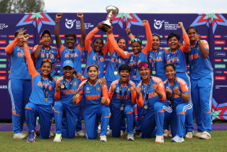 दक्षिण अफ्रिकालाई हराउँदै भारतले जित्यो महिला विश्व कपको उपाधि