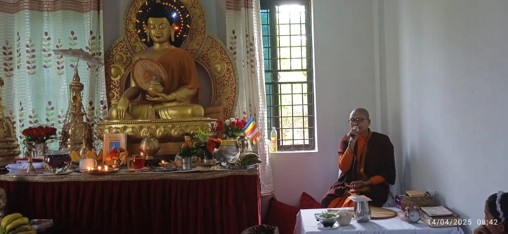 यशोधरा भिक्षुणी विहारमा बुद्ध  पुजा तथा शुभकामना आदान-प्रदान कार्यक्रम