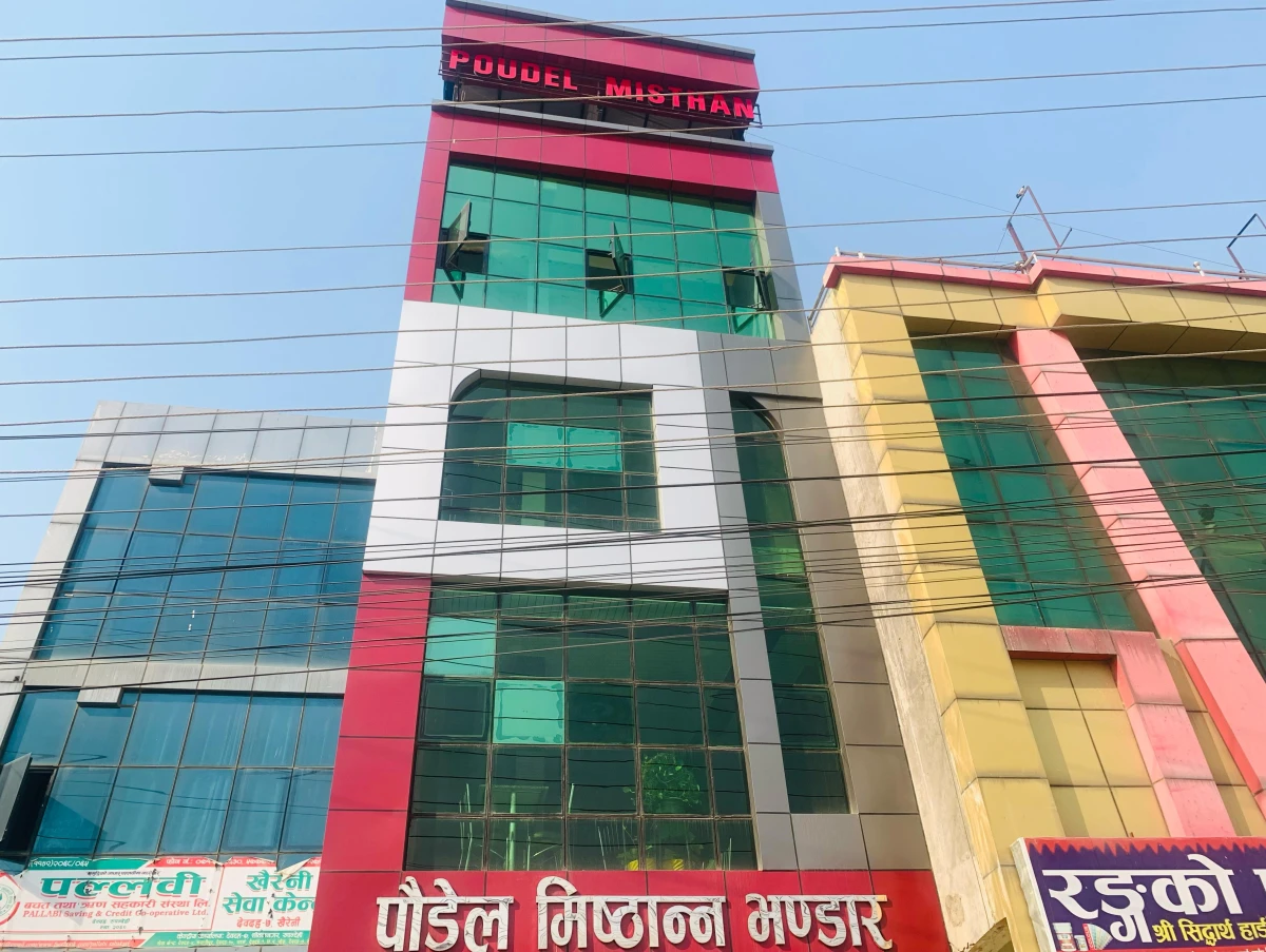 अब आफ्नै भवनमा पौडेल मिष्ठान्न : ५० लाख लगानी, १६ जनालाई रोजगारी
