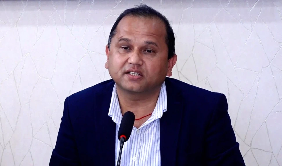 क्यामरा बोकेर फेसबुक, युट्युब चलाउँदैमा पत्रकार भइँदैन : अध्यक्ष बस्नेत