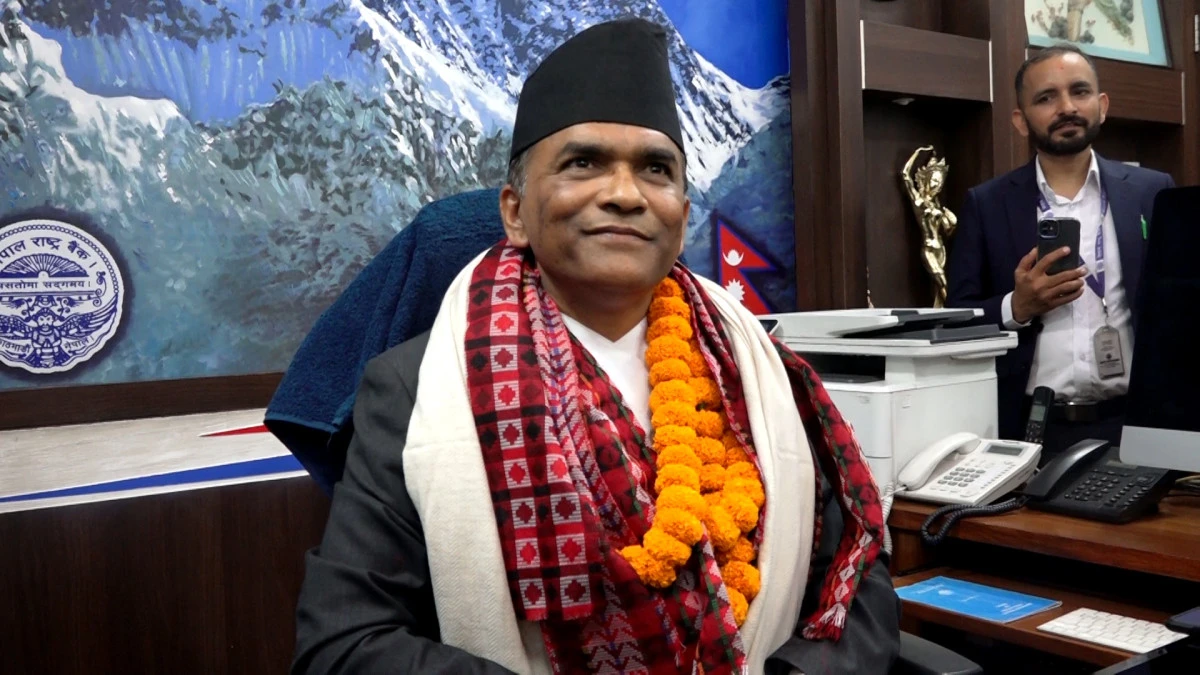 डा. पौडेलले सम्हाले राष्ट्र बैंक, पाँच सय र एक हजारका नोट छाप्ने निर्णयमा हस्ताक्षर