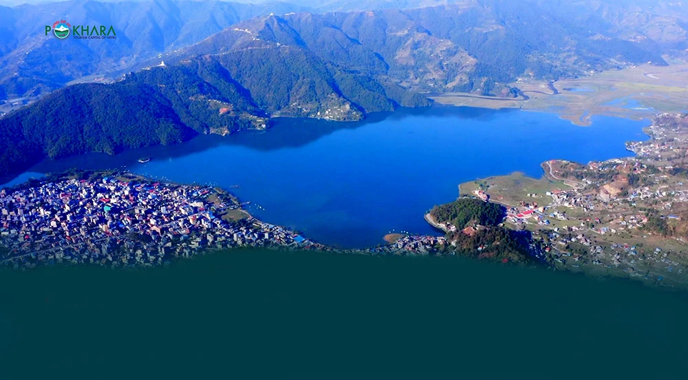 फेवातालका डुङ्गामा राखिएका अनाधिकृत विज्ञापन हटाउन मेयरको निर्देशन