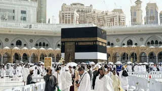 हज यात्रा सुरु, गर्मीका कारण हुने मृत्युलाई रोक्न साउदी अरेबियाको कडा कदम