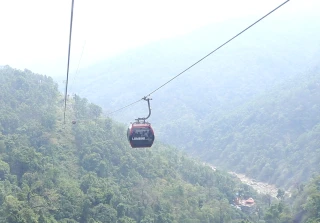 दुई वर्षमा तीन लाख पर्यटकले चढे लुम्बिनी केबलकार