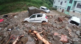 भारतको हिमाचलमा वर्षाले अहिलेसम्म ४३ जनाको मृत्यु, ३७ जना बेपत्ता
