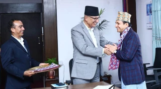 बीमा प्राधिकरणका अध्यक्ष पोखरेलले लिए शपथ