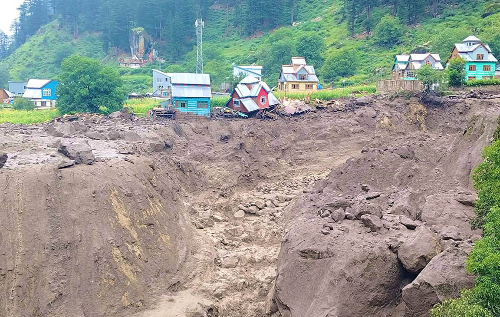 जम्मू कश्मीरको अखलमा अतिवादीसँगको भिडन्तमा दुई भारतीय सेनाको मृत्यु