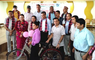 नेपाल–भारत मैत्री केन्द्रद्वारा लुम्बिनीका १ सय १ जना छात्रालाई साइकल वितरण