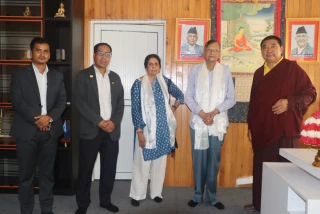 उपाध्यक्ष डा. लामाद्वारा श्रीलंकाका पूर्व विदेश मन्त्री पिरिसलाई लुम्बिनीमा स्वागत