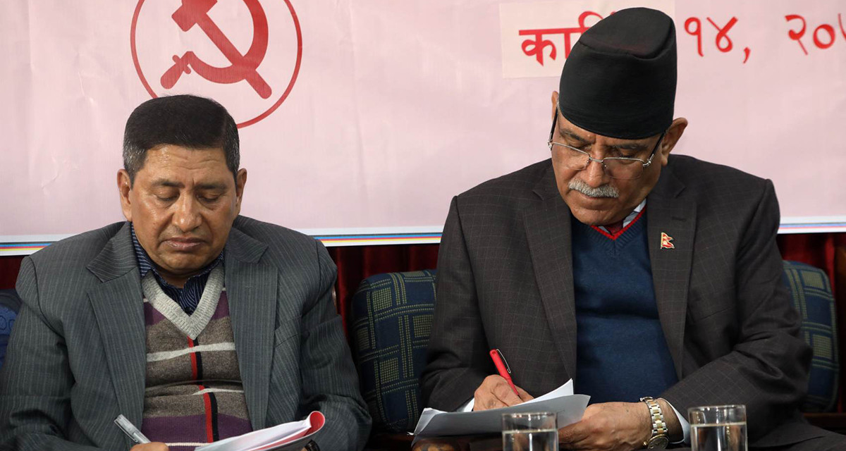 राजा फर्काउन चाहने र पृथकतावादी दृष्टिकोण राख्ने शक्तिसंग एमालेको मोर्चाबन्दी: श्रेष्ठ