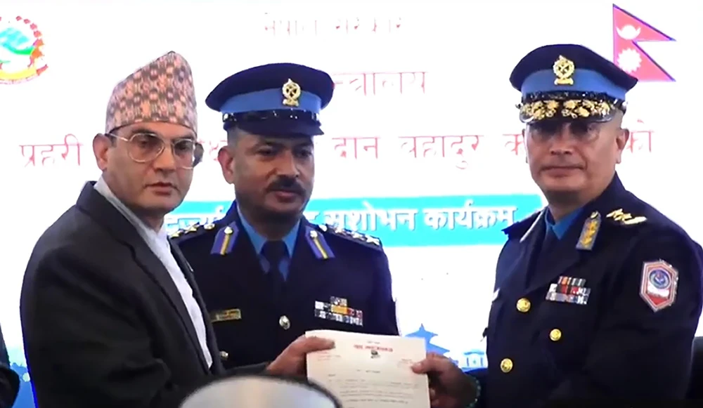 यस्तो छ प्रहरी महानिरीक्षक चन्द्रकुबेर खापुङ्गको जीवनी