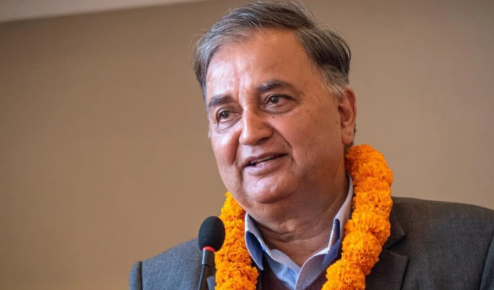 ईश्वर पोखरेलको एमाले अध्यक्षमा उमेदवारी घोषणा : सहज निकास दिन ओलीलाई आग्रह