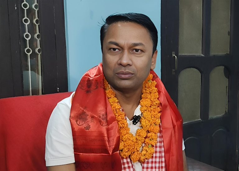 मधेशका मुख्यमन्त्रीलाई २४ घण्टाभित्र विश्वासको मत लिन सर्वोच्चको आदेश
