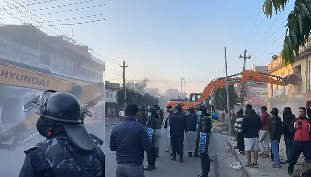 सरकारी जग्गा खाली गर्ने कार्य आजपनि जारी, गोठाटार र मनोहरामा चलाइयो डोजर