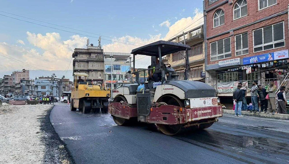 काठमाडौँ महानगरको ‘धुलोरहित सडक’ कार्यक्रम : अहिलेसम्म ५५ किलोमिटर सडक कालोपत्रे