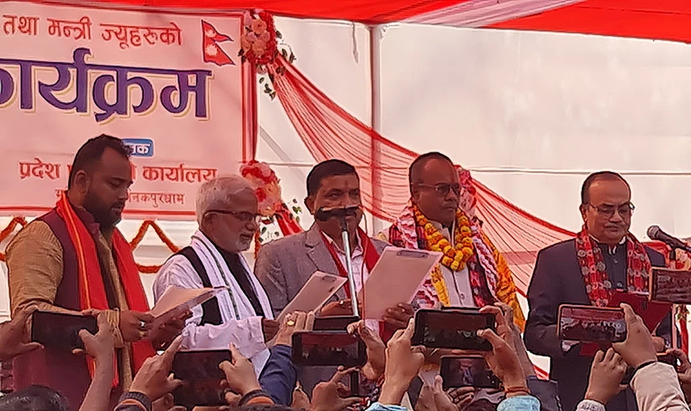 मधेश प्रदेशमा तीन मन्त्रीले लिए शपथ