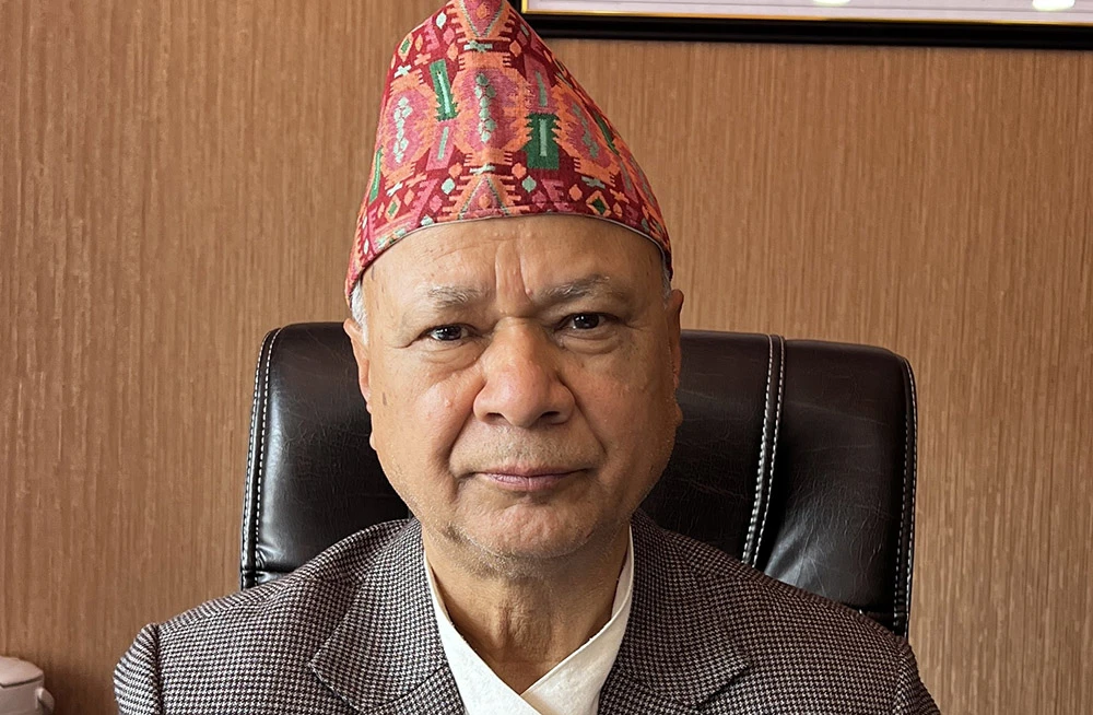 माधव नेपालको पुत्ला जलाएकाेमा केपी ओलीप्रति रघुजी पन्तको आक्रोश