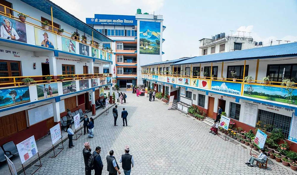 गएको वर्ष काठमाडौँ महानगरभित्र ३० हजार ७७९ विद्यार्थीलाई पूर्ण छात्रवृत्ति